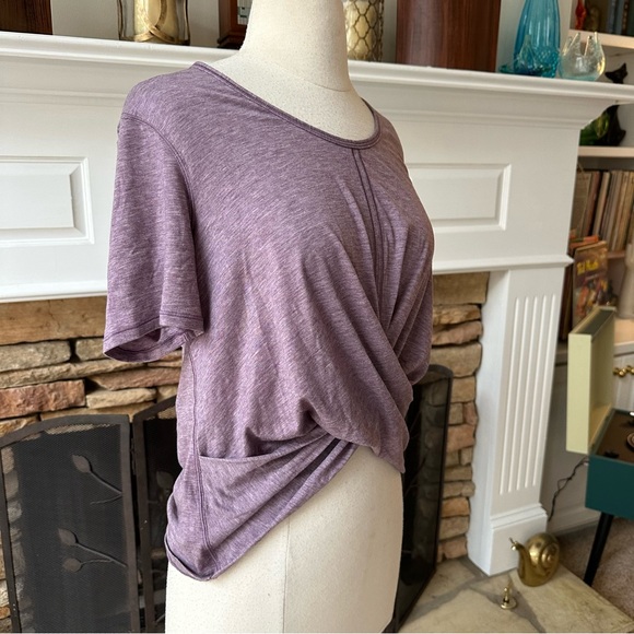 Lululemon, purple twist shirt lilac/heather mulberry size 6 - Picture 8 of 9